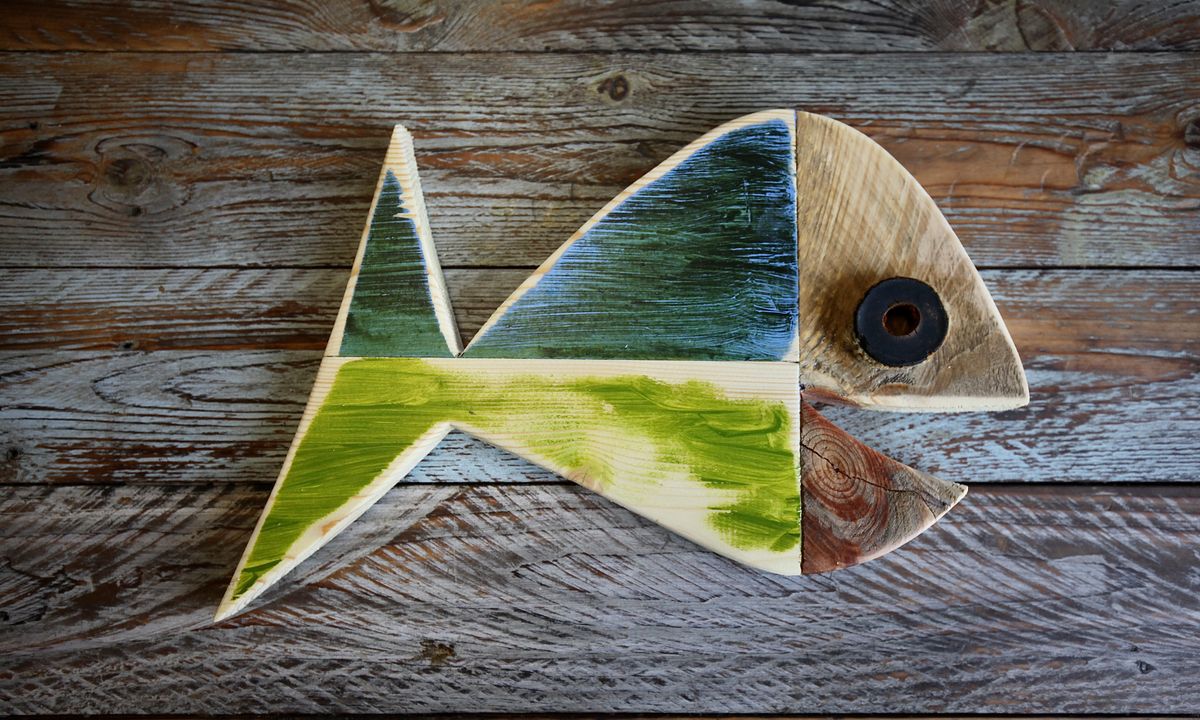Scrap fish from offcuts and waste wood