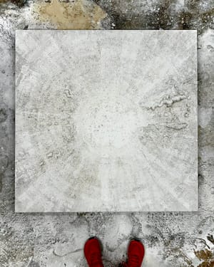 En lang finger til selv-tvivlen featurebillede